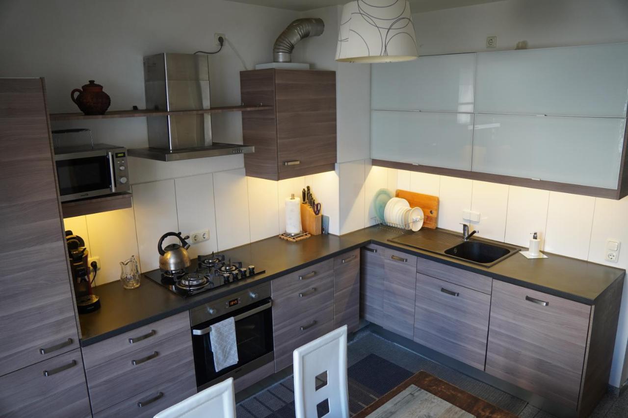 Bright, Spacious Apartment With A Lovely Terrace In The Heart Of อาเคิน ภายนอก รูปภาพ