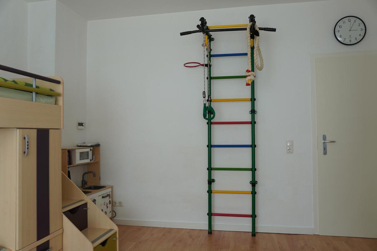 Bright, Spacious Apartment With A Lovely Terrace In The Heart Of อาเคิน ภายนอก รูปภาพ